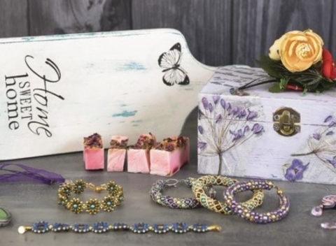 Milujete handmade a ručné práce? Sú tu pre vás kreatívne kurzy v Šperkove - vlastnoručne vyrobené šperky, kozmetika alebo veľkonočné ozdoby.