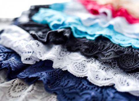 Set 4 ks dámskych francúzskych nohavičiek s čipkou. Rafinované dámske nohavičky, ktoré zakryjú čo majú a zvýraznia všetko čo je dôležité.