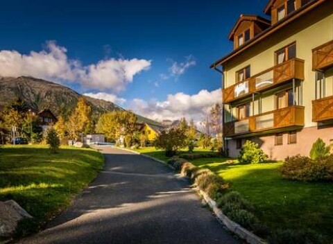 Hotel Villa Siesta*** v srdci Národného parku Vysoké Tatry s raňajkami alebo polpenziou.