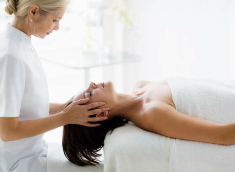 Klasická, antimigrénová, relaxačná či medicínska lymfodrenáž alebo darčeková poukážka.