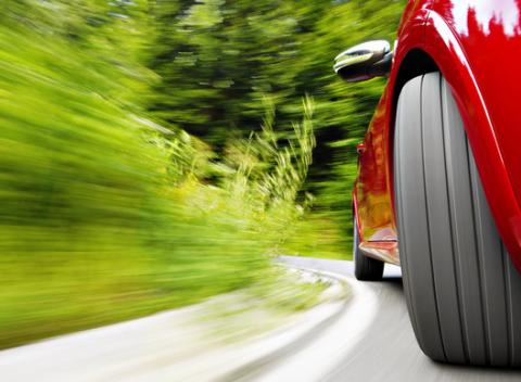 Kompletné prezutie alebo výmena pneumatík. Postarajte sa o vášho štvorkolesového miláčika a pripravte ho do horúcich letných dní. 