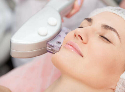 Hifu 3D (Ultherapia) - lifting tváre bez skalpela - celkové spomalenie starnutia.