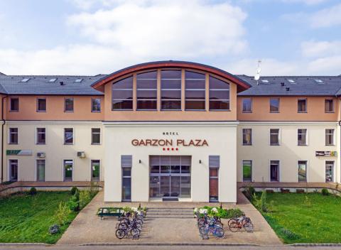 Potrebujete si oddýchnuť a načerpať energiu? Vyberte sa do maďarských kúpeľov Györ. Pobyt s polpenziou a neobmedzeným wellness v 4* hoteli.