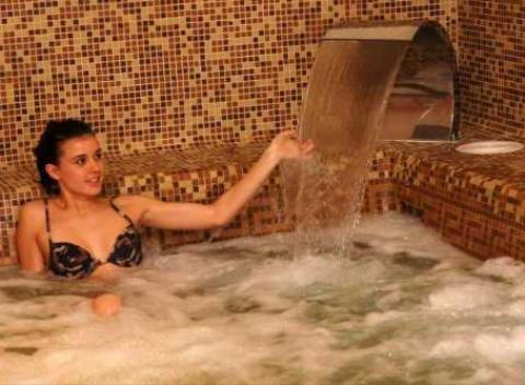 Wellness a polpenziou v Maďarskom 3* Kincsem Wellness Hoteli pri Komárne.