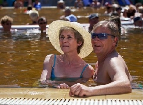 Oddychová dovolenka v hoteli Négy Évszak neďaleko kúpeľov Hungarospa Hajdúszoboszló. Čaká vás polpenzia, neobmedzeným wellness a kúpele.