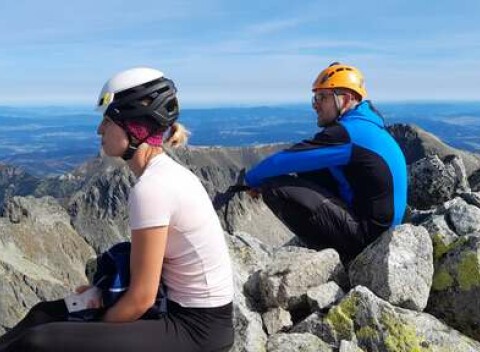 Výstup na Malý Ľadový štít s horským sprievodcom, druhý najvyšší vrchol v hrebeni Ľadového štítu.