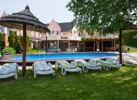 Užite si wellness pobyt pre dvoch v Hévíz Resort & Spa s polpenziou neďaleko termálneho jazera i Balatonu v Maďarsku.