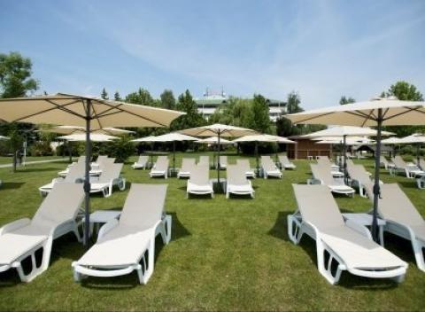 Rodinný wellness pobyt až s dvoma deťmi zdarma a polpenziou v luxusnom hoteli Marina-Port**** na pobreží jazera Balaton v Maďarsku. 