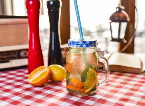 Doprajte si zážitok na ktorý budete dlho spomínať... Alko a nealko letné drinky pri Hlavnom námestí v reštaurácii Divná Múza.