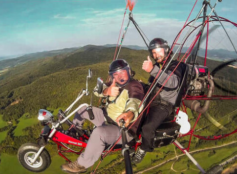 Neopakovateľný zážitok - vyhliadkový let s Air chopprom, motorový tandemový paragliding.