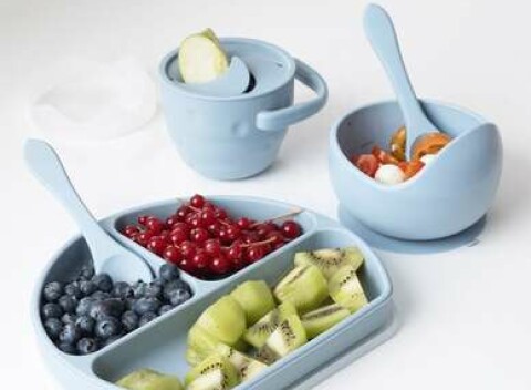 Detské silikónové tanieriky, podbradníky, lyžičky a vidličky (prémiová kvalita).