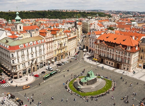 Spoznajte krásy stovežatej metropoly Praha. Romantický pobyt s raňajkami v rodinnom historickom Hoteli Praga 1885****.