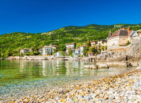 Chorvátsko 50 m od mora v Hoteli Park **** s neobmedzeným vstupom do bazéna a fitness + polpenzia.