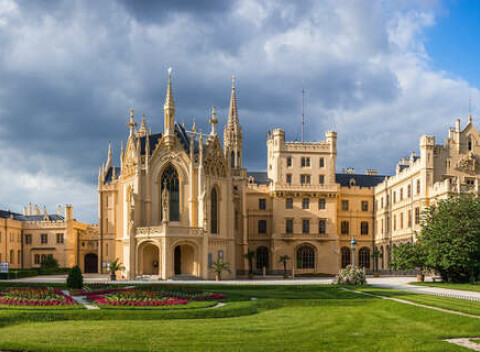 Pobyt kúsok od zámku v penzióne Myslivna v Lednicko-valtickom areáli s polpenziou a vínom.