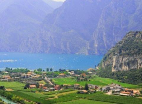 Navštívte najslávnejšie talianske jazero Lago di Garda a užite si dovolenku v hoteli Marco Polo***. 