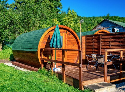 Jeseníky štýlovo v obytnom sude v Penzióne Stonožka s polpenziou a wellness + dieťa zdarma.