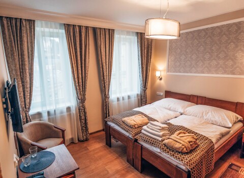 Karlove Vary blízko kolonády a Alžbětiných lázní v Hoteli Star **** s kúpeľom, masážou a raňajkami.