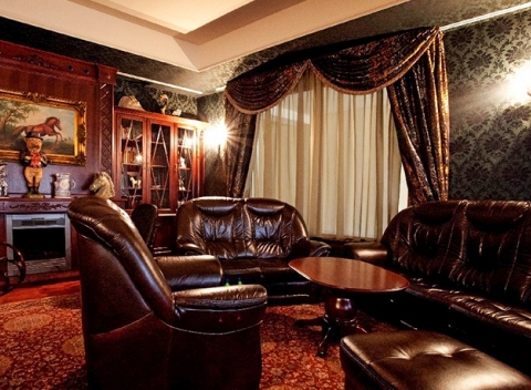 Pobyt v historickom hoteli Óbester**** s raňajkami a wellness v centre čarovného mesta Debrecín.