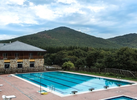 Nezabudnuteľný pobyt v štýlovom hoteli uprostred hôr v Maďarsku, s polpenziou a wellness.