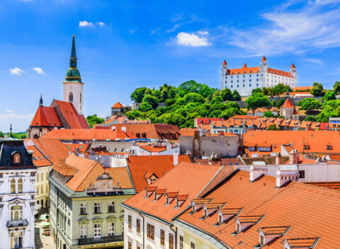 Oddych len pár metrov od Modrého kostolíka v komfortnom hoteli Elisabeth Old Town*** od 1 noci.