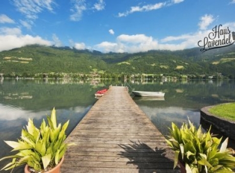 Dovolenka v Rakúsku v hoteli Haus Lavendel pri jazere so súkromnou plážou, polpenziou a bicyklami.