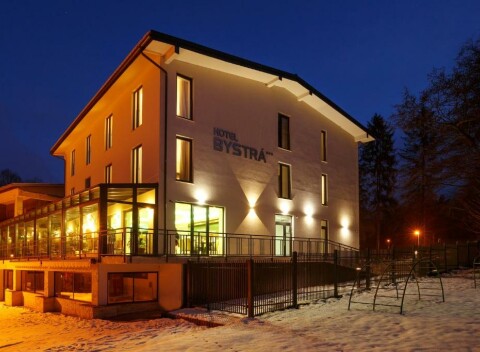 Oddychový pobyt v novootvorenom hoteli Bystrá na Sninských rybníkoch s raňajkami.