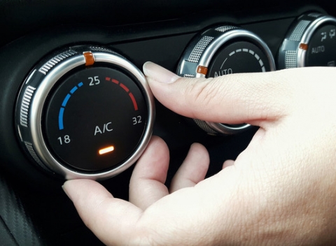 Dezinfekcia klimatizácie osobného auta do 3,5 t ozónom priamo u vás doma.