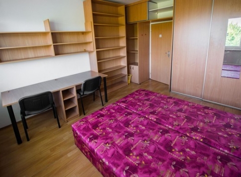 Lacné letné ubytovanie na internátoch v Univerzitnej ubytovni v Mlynskej doline.