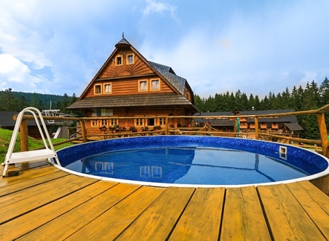 Letná dovolenka na Orave v drevenej kolibe u Kuba s polpenziou, wellness a množstvom aktivít.