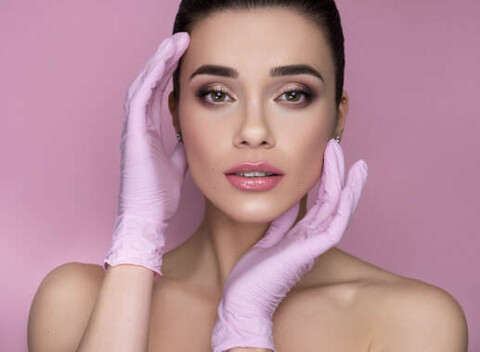 Mezoterapia s okamžitým výsledkom už po prvom zákroku - uberie vrásky, zjemní jazvičky a zbaví škvŕn.