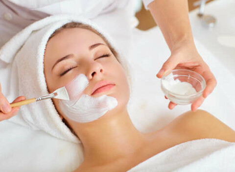 De luxe starostlivosť o pleť s kyselinou hyaluronovou v Beauty Esthetic Centrum.