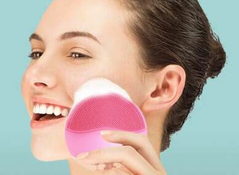 Sonická čistiaca kefka na tvár. Starostlivosť zo salónu u vás doma.