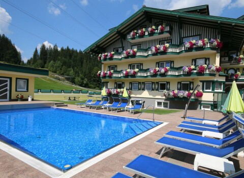 Rakúske Alpy: Leto 2022 v Hoteli Unterberghof **** s bazénom, zľavovou kartou a polpenziou + deti zdarma.