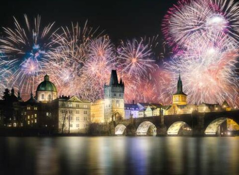 Adventný alebo silvestrovský pobyt pre dvoch v hoteli Red & Blue v srdci Prahy s raňajkami.