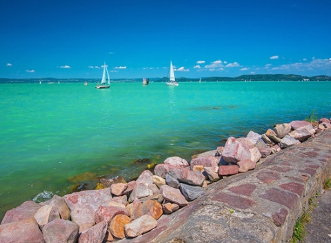 Dovolenka blízko Balatonu v komfortnom 3* hoteli Aeroport s raňajkami.