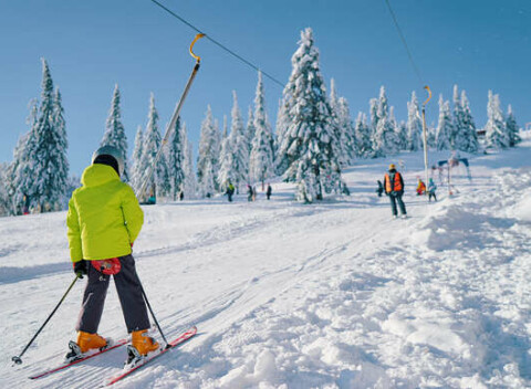 Hotel Lučivná*** pod štítmi Vysokých Tatier s možnosťou wellness a skipasov (pobyty aj na Vianoce).