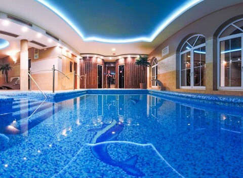 Maďarsko len 150 m od termálnych kúpeľov v Xavin Hoteli Harkány **** s polpenziou + deti do 5 rokov zdarma.