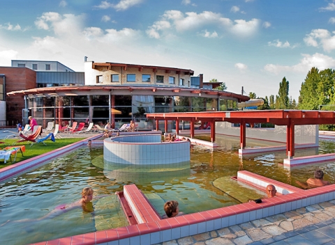 Maďarský Győr: pobyt v penzióne neďaleko centra s raňajkami vr. vstupu do termálov.