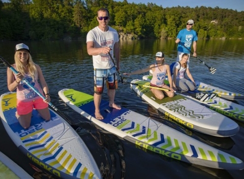Paddleboarding - intenzívny 3-hodinový kurz či celodenný prenájom, ak už máte techniku zvládnutú.