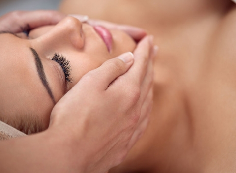 Kozmetické ošetrenia luxusnou prírodnou kozmetikou Charlotte Meentzen.