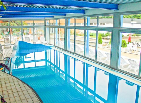 Hotel Szieszta s polpenziou, neobmedzeným wellness a vstupom do bazéna Lövér + deti zdarma.