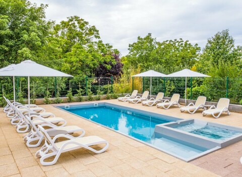 Pobyt pri Balatone v Kistücsök Food & Room **** s raňajkami formou bufetu, bazénom, saunou a fitness.