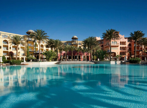 Letecky k Červenému moru dovolenka v hoteli The Grand Resort**** v Hurgade, Egypt.