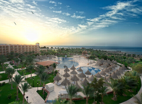 Rodinná All Inclusive dovolenka pri mori v Siva Grand Beach**** priamo na pláži v Hurgade, Egypt.