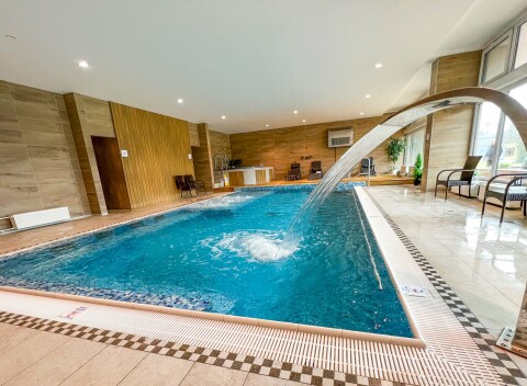 Luhačovice: Relax v Hoteli Harmonie *** s all inclusive stravou i nápojmi, 2 procedúrami a wellness.