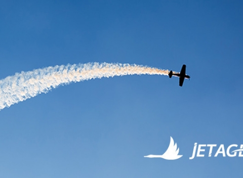 Akrobacia vo vzduchu pre všetkých adrenalínových nadšencov na letisku v Trenčíne.