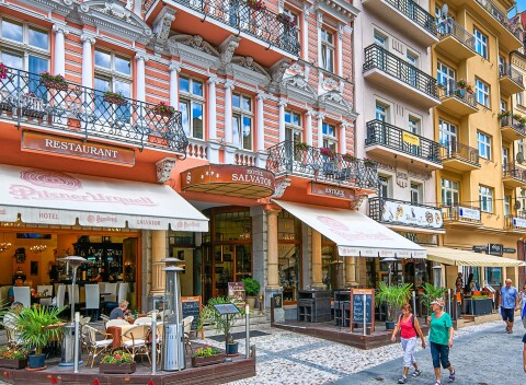 Karlove Vary: Hotel Salvator **** s polpenziou, wellness a až 7 procedúrami + drink.