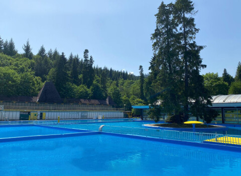 Grand hotel Strand**** kúpele Vyšné Ružbachy s procedúrami a vstupom do Aqua Thermall Wellness.