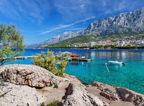 Makarska počas 10 dní v apartmánoch Rudelj a Mikrut*** s dopravou a polpenziou v cene.