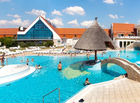 Jeseň v maďarských zážitkových kúpeľoch Kehida Termál s ubytovaním a polpenziou pre dvoch.